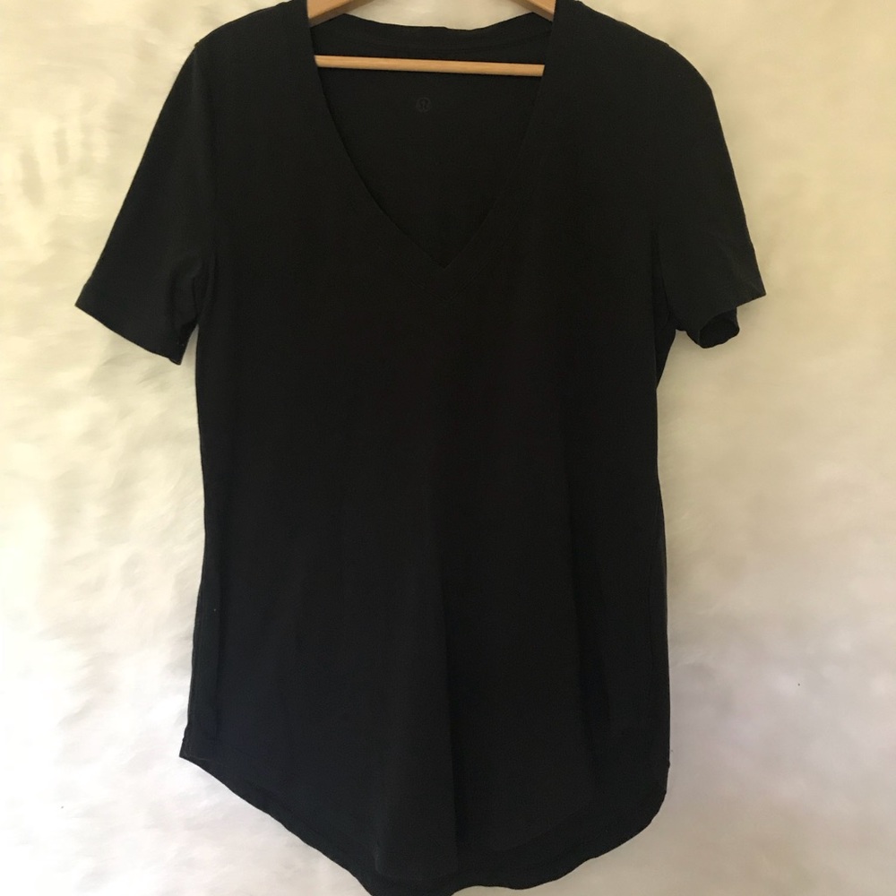 Lululemon Black Love Tee V Neck Size 6